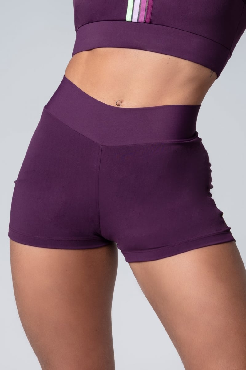 Hipkini - Urban Girl Burgundy Shorts with Ruffle - 3339892 Hipkini - Urban Girl Burgundy Shorts with Ruffle - 3339892