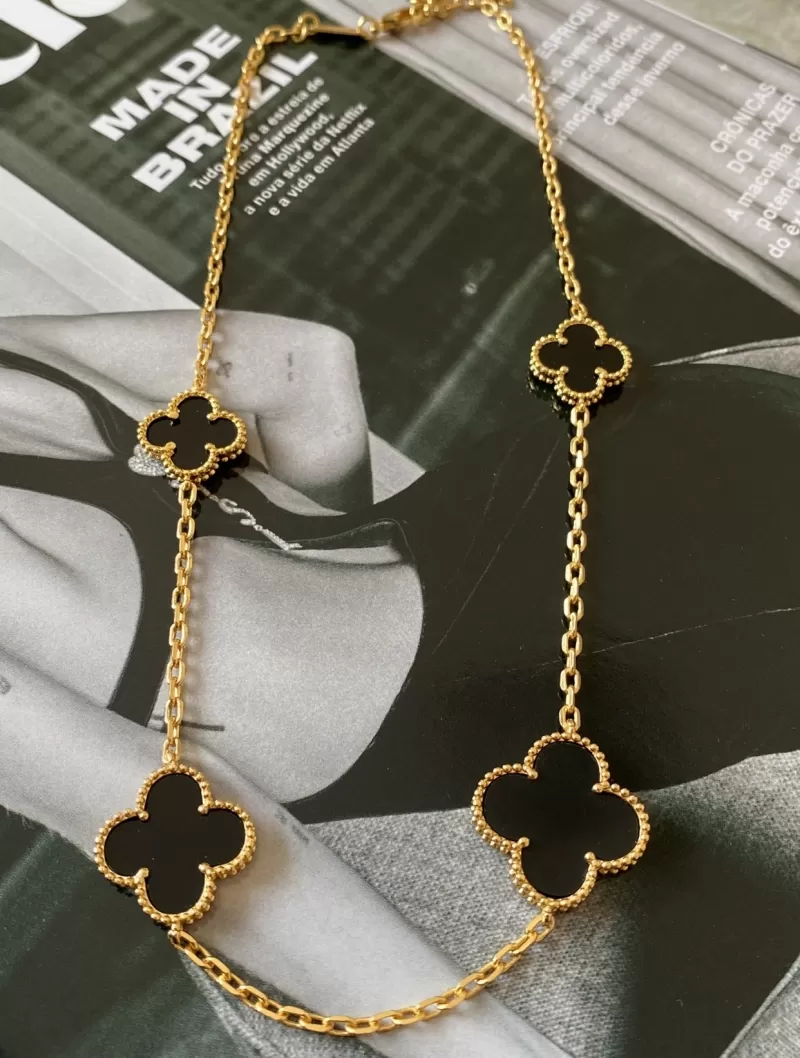 Mikabe - Necklace Van Trevos Onix Black Gold - Short - MK1554 Mikabe - Necklace Van Trevos Onix Black Gold - Short - MK1554