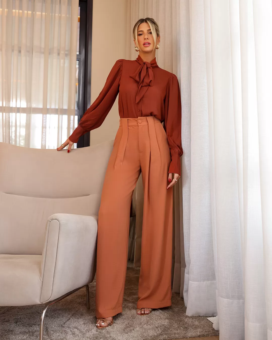 Dot Clothing - Brown Bow Dot Clothing Shirt - 1961MARROM Dot Clothing - Brown Bow Dot Clothing Shirt - 1961MARROM