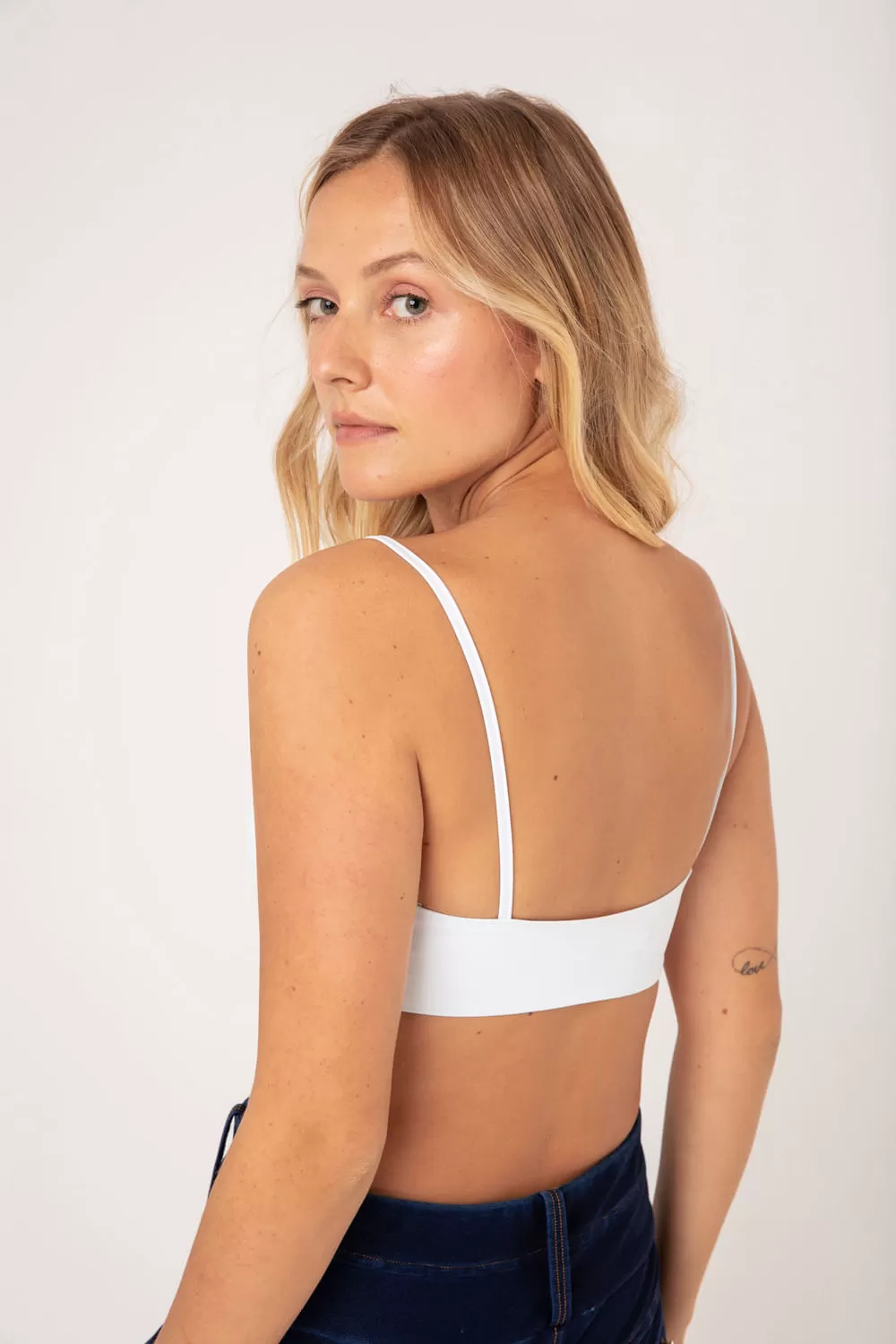 Hidrogênio - TOP WITH WHITE CUP - 16379002 Hidrogênio - TOP WITH WHITE CUP - 16379002