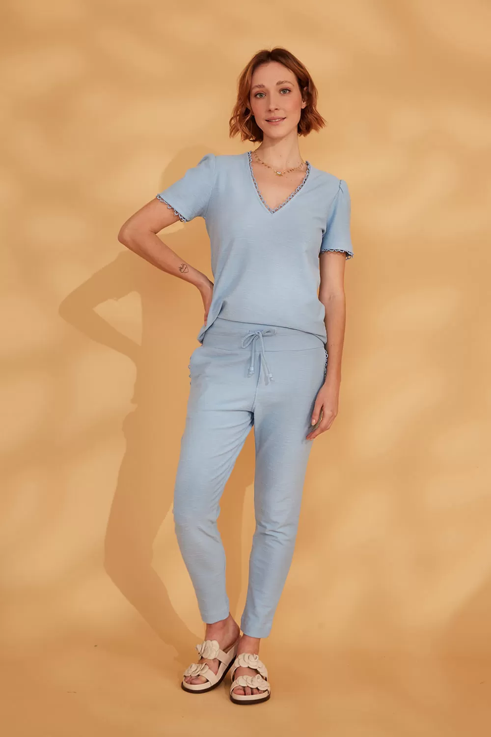 Hidrogênio - SHORT SLEEVE BLOUSE WITH LACE ON NECKLINE BLUE - 18813015 Hidrogênio - SHORT SLEEVE BLOUSE WITH LACE ON NECKLINE BLUE - 18813015