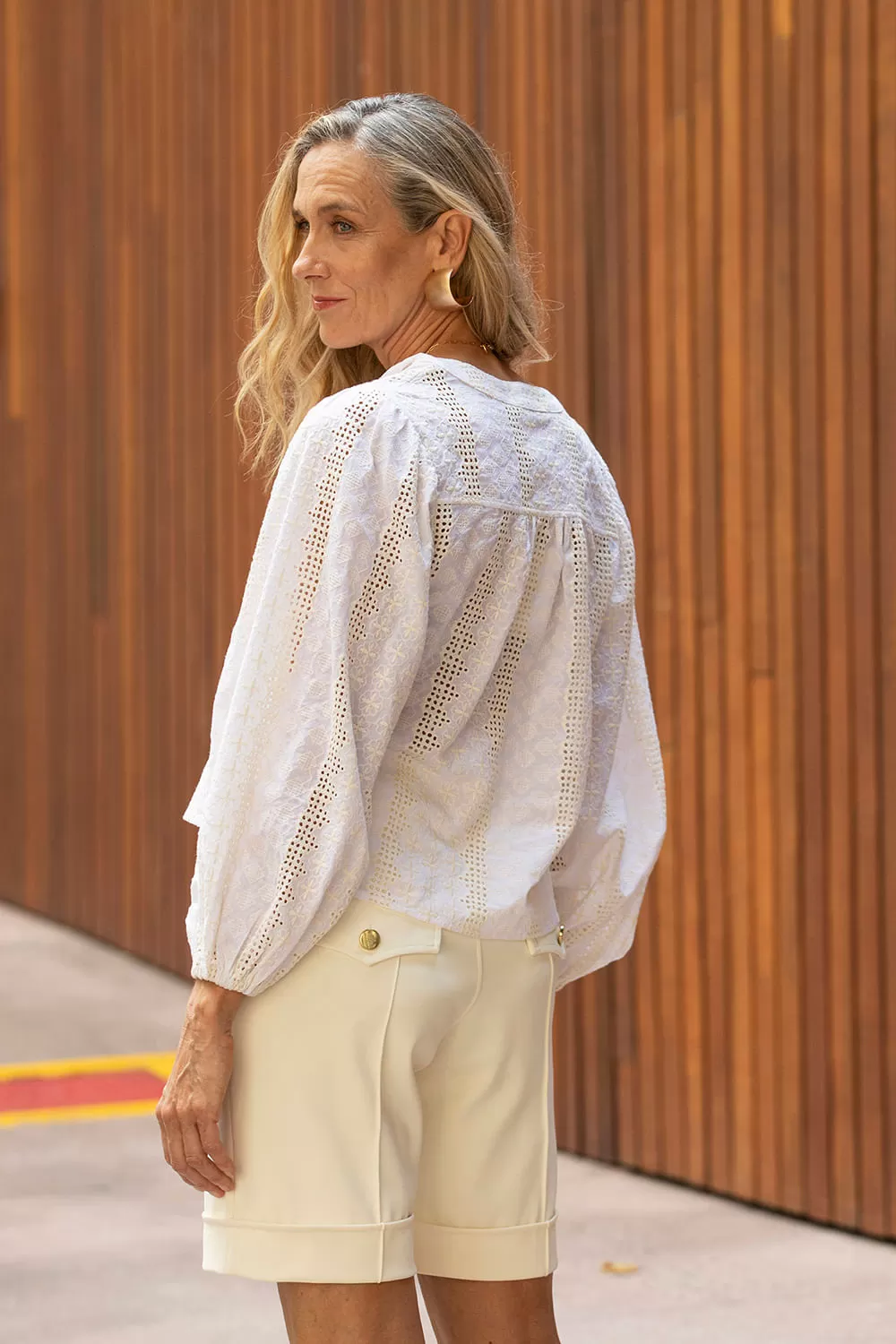 Hidrogênio - TAILORED BERMUDA WITH POCKETS AND LAPEL - 19219018 Hidrogênio - TAILORED BERMUDA WITH POCKETS AND LAPEL - 19219018