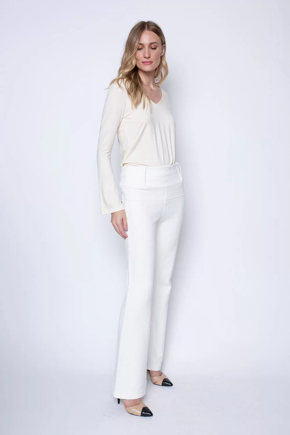 Hidrogênio - FLARE PANTS WITH TWO-COLOR POCKET BOUCLE CRISTAL OFF WHITE - 19425018 Hidrogênio - FLARE PANTS WITH TWO-COLOR POCKET BOUCLE CRISTAL OFF WHITE - 19425018