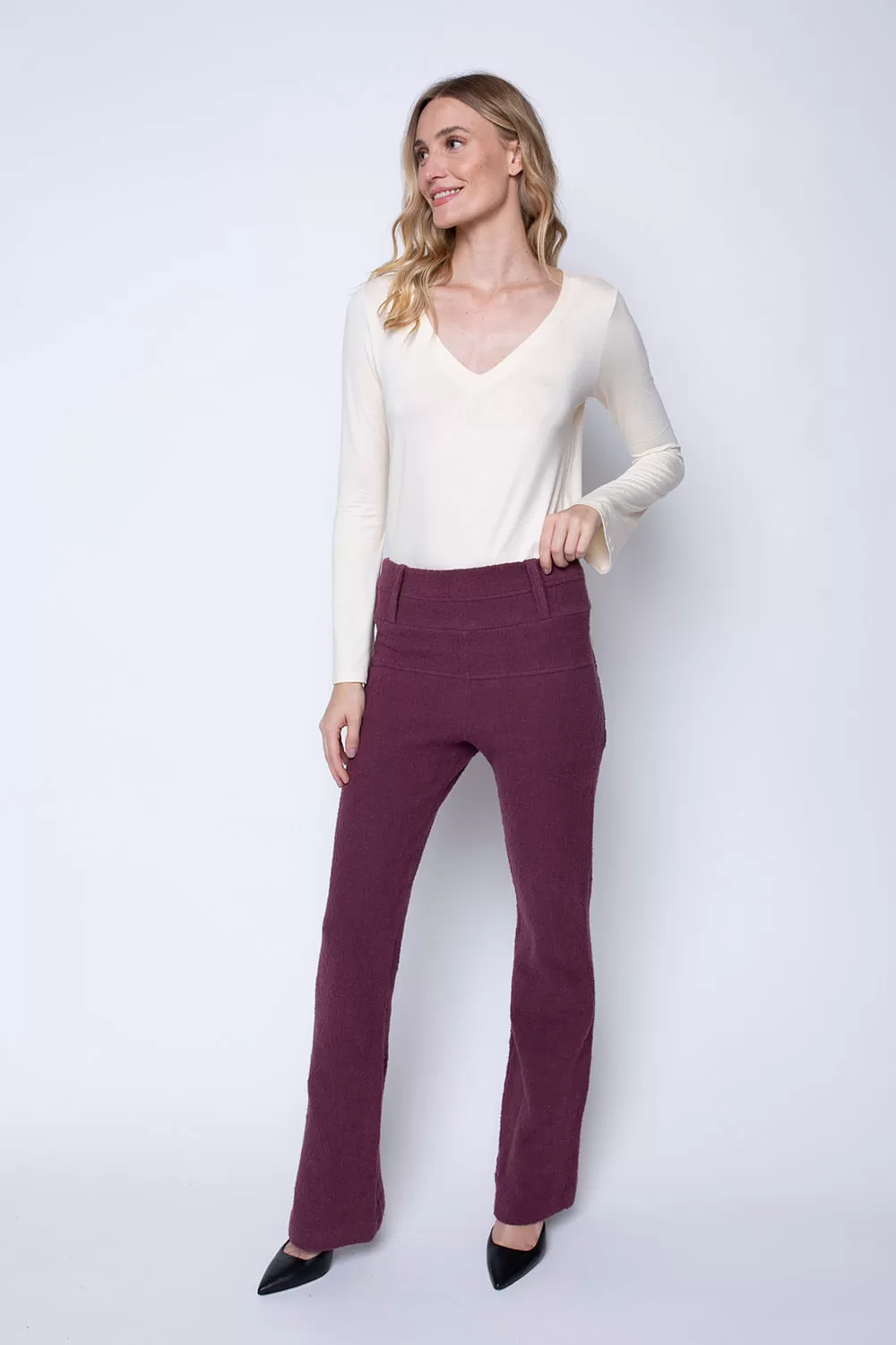 Hidrogênio - FLARE PANTS WITH TWO-COLOR POCKET BOUCLE CRYSTAL WINE - 19425043 Hidrogênio - FLARE PANTS WITH TWO-COLOR POCKET BOUCLE CRYSTAL WINE - 19425043