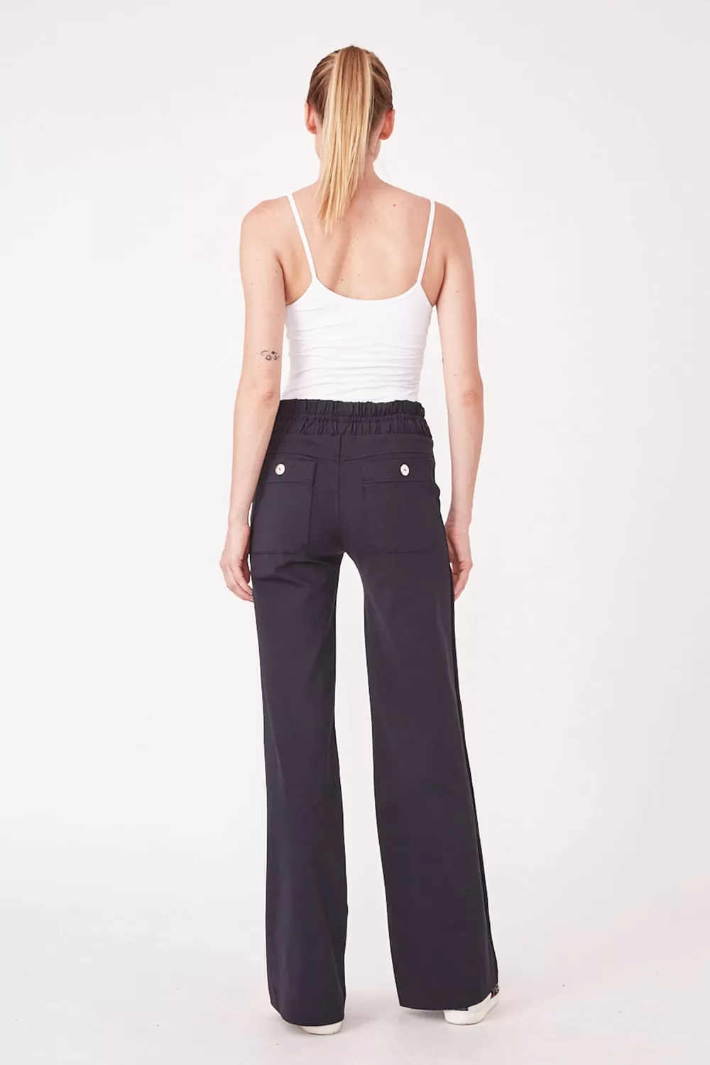 Hidrogênio - SAMANTA STRAIGHT TROUSERS WITH BLACK CUT POCKET - 19539001 Hidrogênio - SAMANTA STRAIGHT TROUSERS WITH BLACK CUT POCKET - 19539001