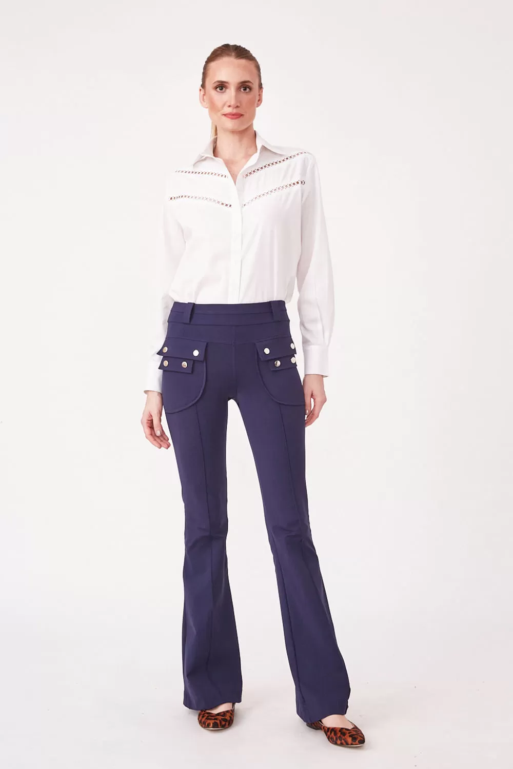 Hidrogênio - FLARE PANTS WITH POCKETS AND LAPELS IVANI ECLIPSE - 19590207 Hidrogênio - FLARE PANTS WITH POCKETS AND LAPELS IVANI ECLIPSE - 19590207