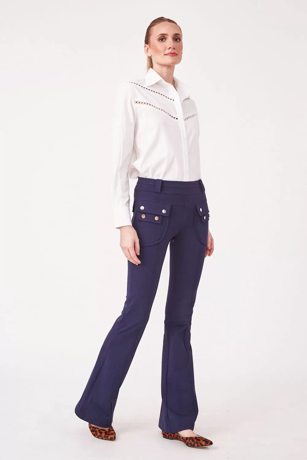 Hidrogênio - FLARE PANTS WITH POCKETS AND LAPELS IVANI ECLIPSE - 19590207 Hidrogênio - FLARE PANTS WITH POCKETS AND LAPELS IVANI ECLIPSE - 19590207