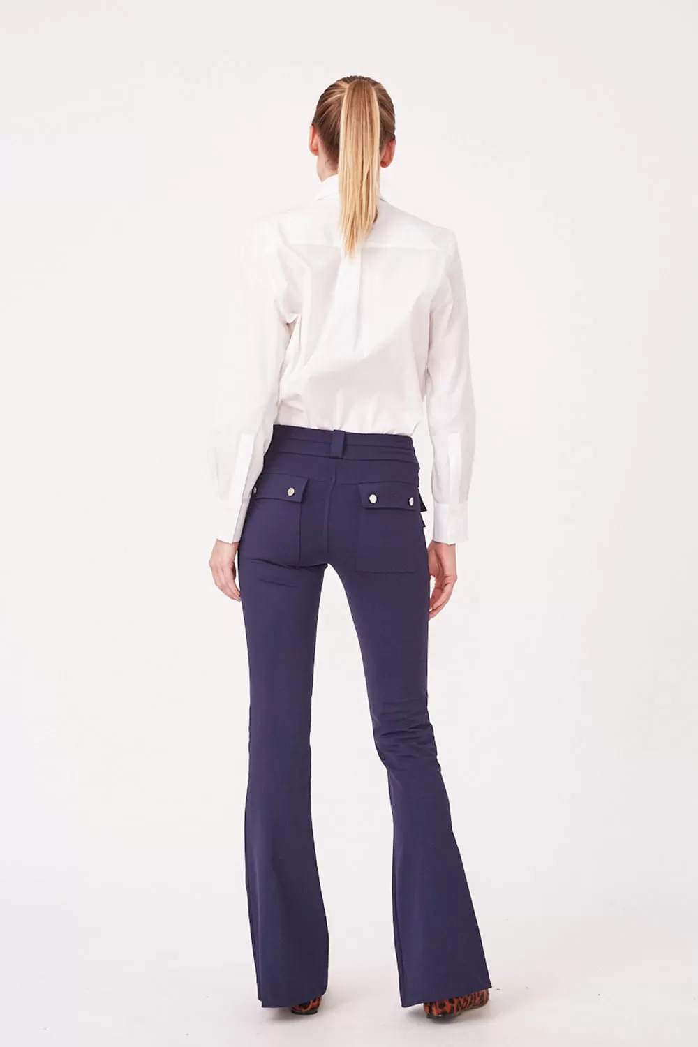 Hidrogênio - FLARE PANTS WITH POCKETS AND LAPELS IVANI ECLIPSE - 19590207 Hidrogênio - FLARE PANTS WITH POCKETS AND LAPELS IVANI ECLIPSE - 19590207