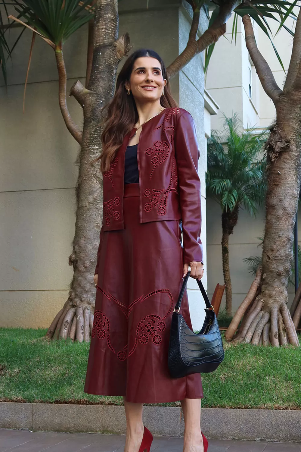 Hidrogênio - SAIA EVASE A FIO BORDADA VINHO - 19684043