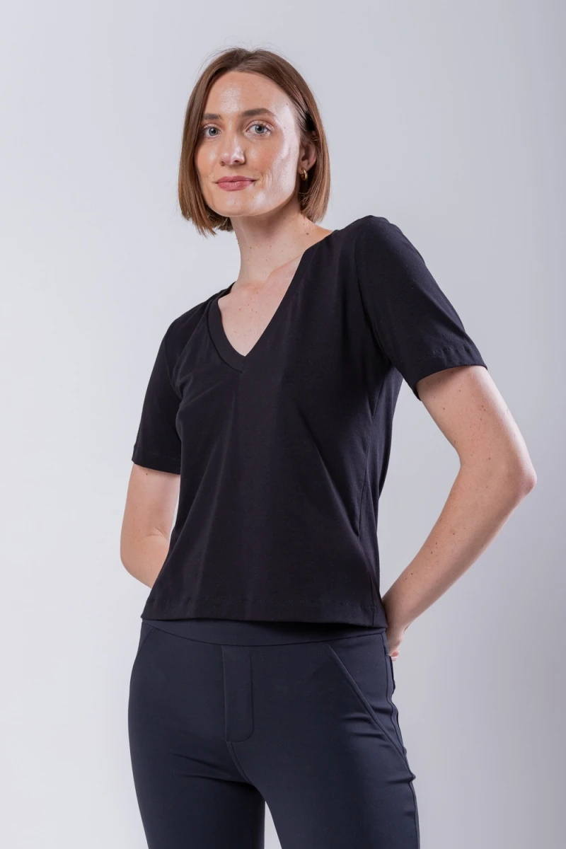 Hidrogênio - BLUSA BÁSICA DE MALHA PRETO - 19734001