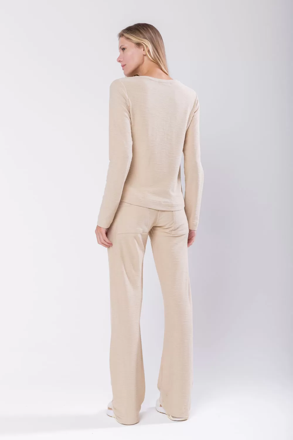 Hidrogênio - BLOUSE WITH PLEAS ON THE SHOULDER LONG SLEEVE LEATHER - 19749247 Hidrogênio - BLOUSE WITH PLEAS ON THE SHOULDER LONG SLEEVE LEATHER - 19749247