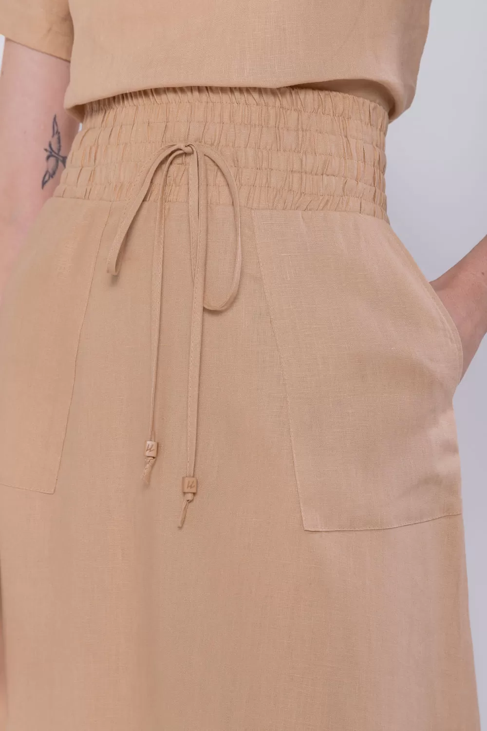 Hidrogênio - CARAMEL LINEN EVASE MIDI SKIRT - 19800029 Hidrogênio - CARAMEL LINEN EVASE MIDI SKIRT - 19800029