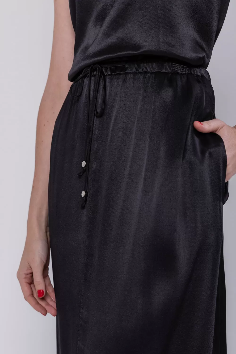 Hidrogênio - STRAIGHT MIDI SKIRT WITH BLACK POCKET - 19699001 Hidrogênio - STRAIGHT MIDI SKIRT WITH BLACK POCKET - 19699001