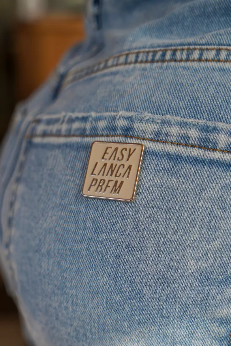 LANÇA PERFUME EASY - SHORT JEANS COMFORT LOOSE SUPER HIGH - 501SH002292 LANÇA PERFUME EASY - SHORT JEANS COMFORT LOOSE SUPER HIGH - 501SH002292