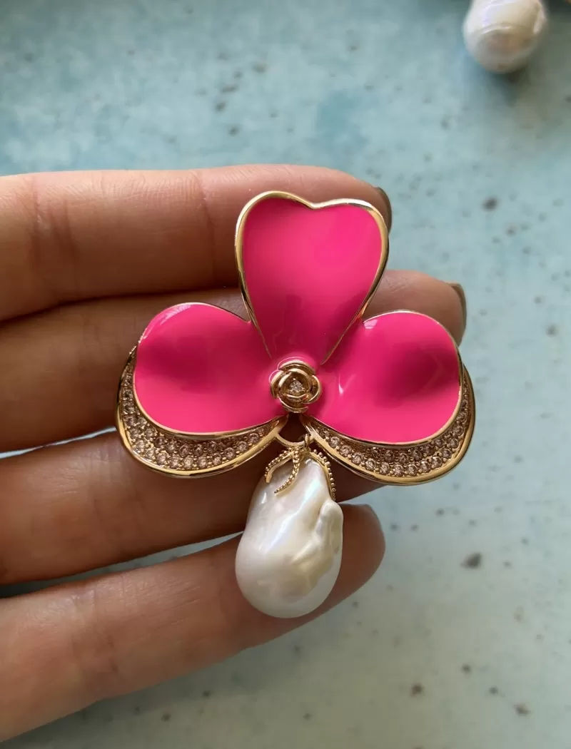 Mikabe - Pink Baroque Pearl Enamelled Orchid Earring - MK1664 Mikabe - Pink Baroque Pearl Enamelled Orchid Earring - MK1664