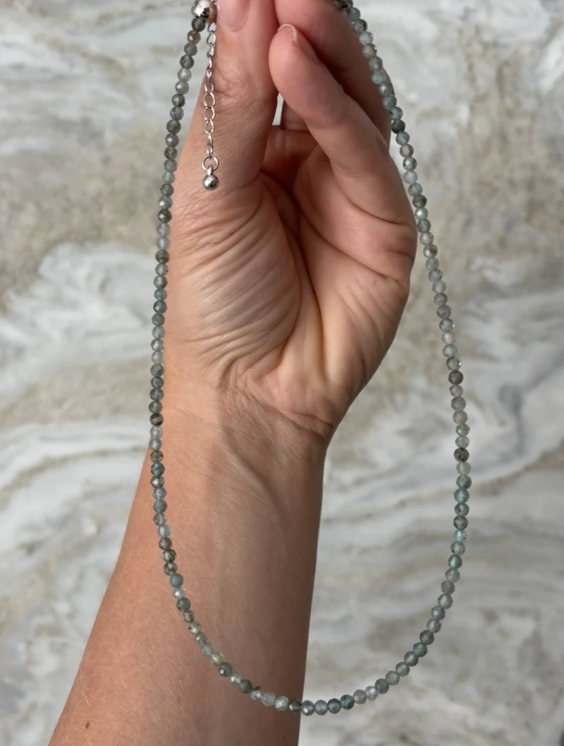 Mikabe - Cubinhos Light Apatite Stone Necklace - MK1679