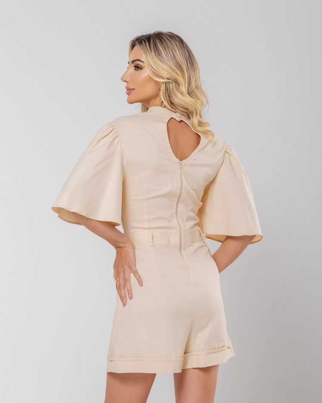 Miss Misses - Miss Misses Romper Sleeve Godê High Neck Beige - 54120BEGE Miss Misses - Miss Misses Romper Sleeve Godê High Neck Beige - 54120BEGE