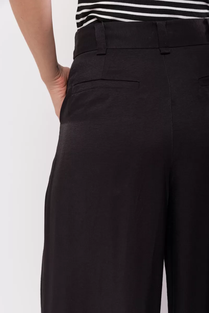 Hidrogênio - MARIANNE PANTALON PANTS WITH TWO PLEASTS BLACK - 19769001 Hidrogênio - MARIANNE PANTALON PANTS WITH TWO PLEASTS BLACK - 19769001