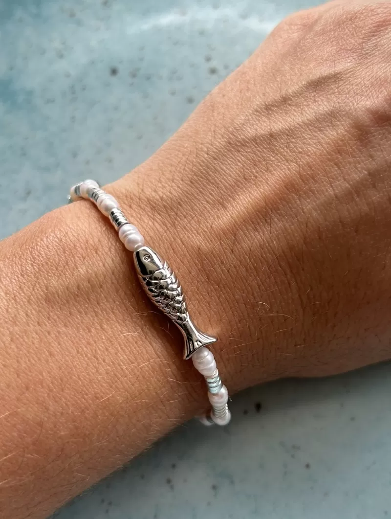 Mikabe - Silver Plated Pearls and Fish Btanklet - MK1699 Mikabe - Silver Plated Pearls and Fish Btanklet - MK1699