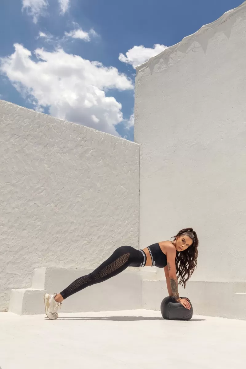 Hipkini - Strong Seamless Black Top with cutouts - 33330470 Hipkini - Strong Seamless Black Top with cutouts - 33330470
