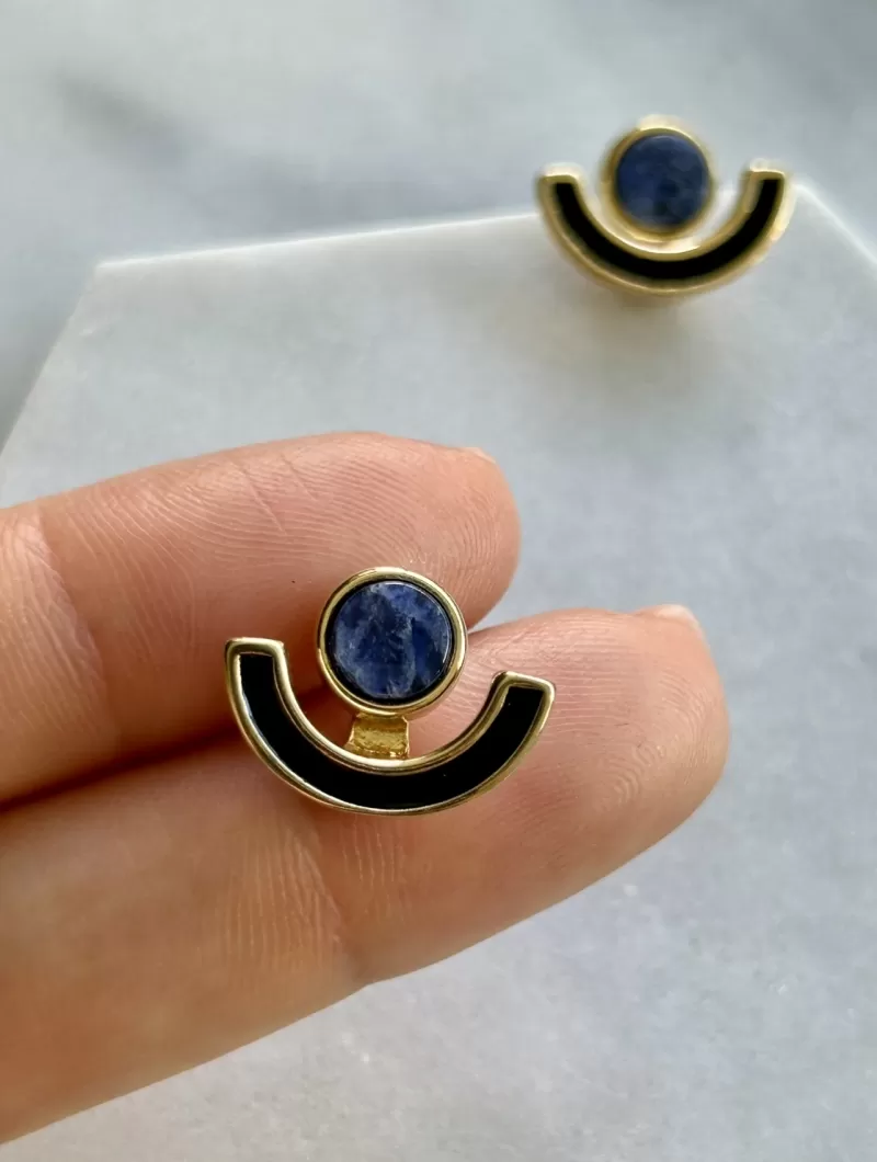 Mikabe - Earring Ear Jacket Semi Circle Enameled Black and Sodalite - MK1717 Mikabe - Earring Ear Jacket Semi Circle Enameled Black and Sodalite - MK1717