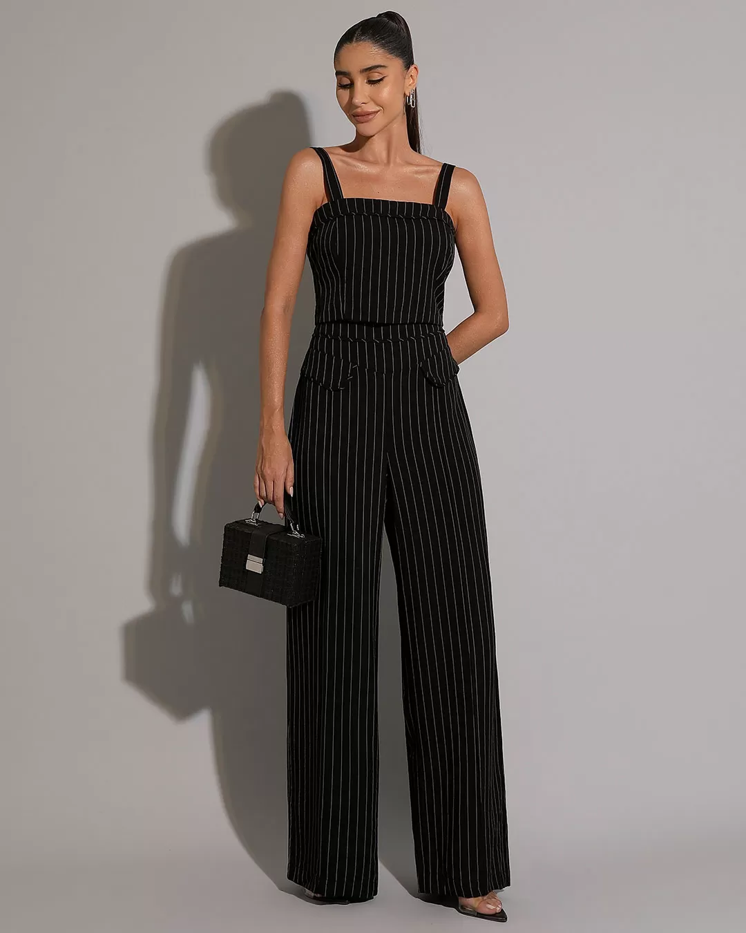 Miss Misses - Set Miss Misses Pinstripe Cropped and Black Pants - 54213PRETO Miss Misses - Set Miss Misses Pinstripe Cropped and Black Pants - 54213PRETO