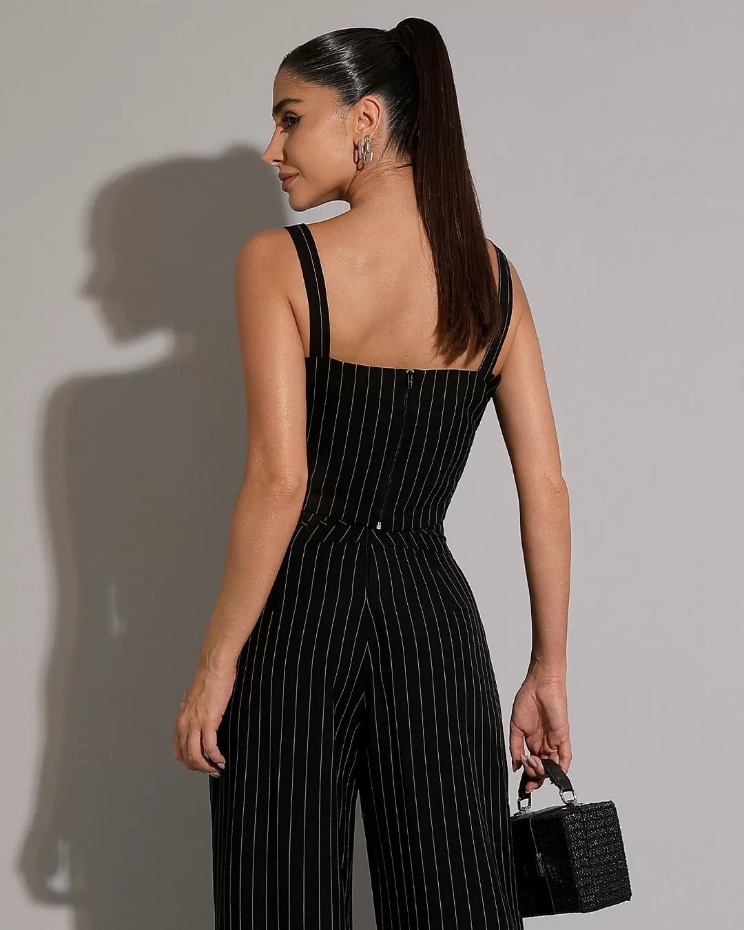 Miss Misses - Set Miss Misses Pinstripe Cropped and Black Pants - 54213PRETO Miss Misses - Set Miss Misses Pinstripe Cropped and Black Pants - 54213PRETO