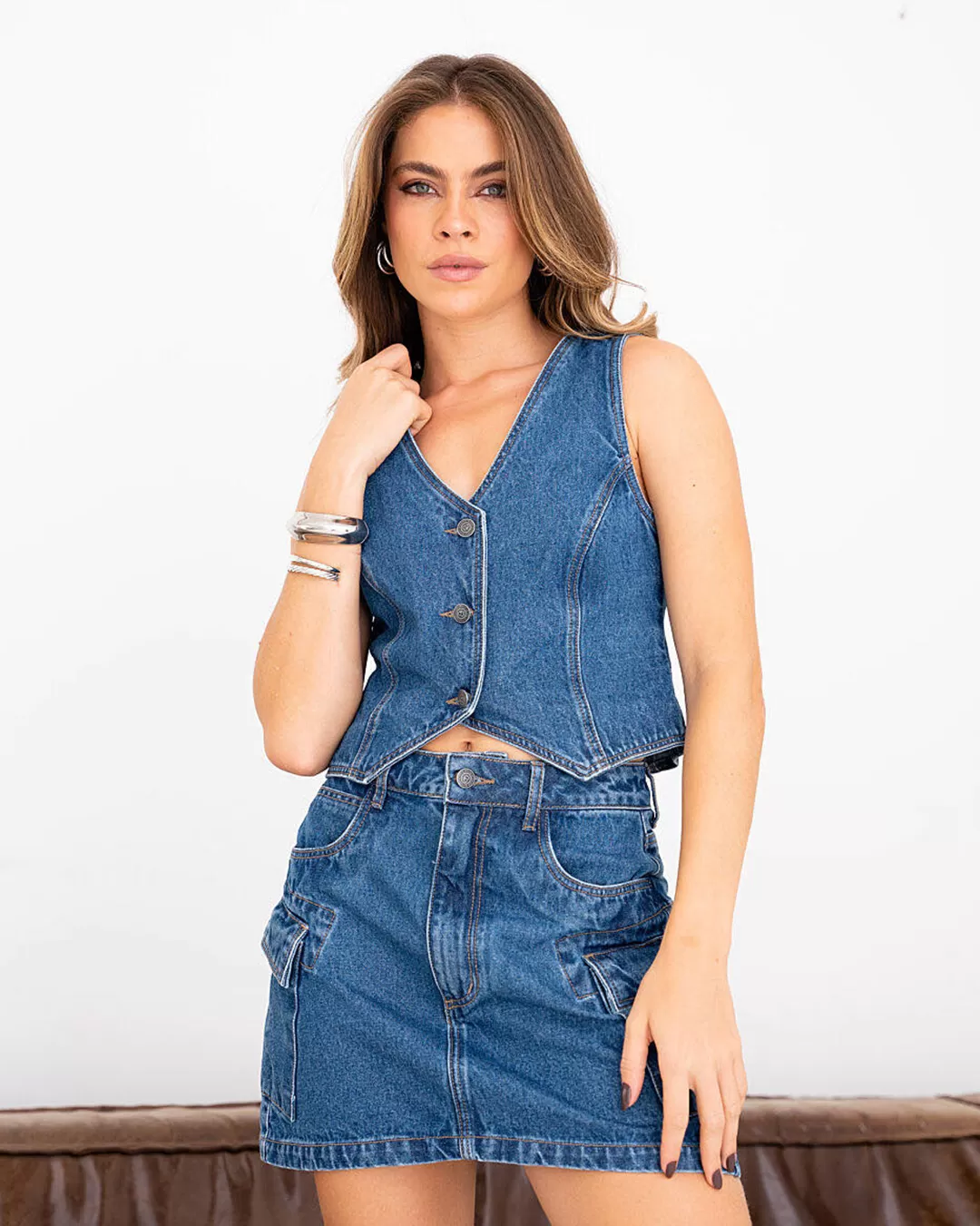 Alcance Jeans - Medium Blue Jeans Reach Vest - 08178AZME Alcance Jeans - Medium Blue Jeans Reach Vest - 08178AZME