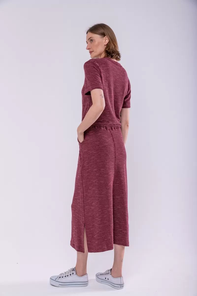 Hidrogênio - THREAD MIDI SKIRT WITH SPLIT ON BOARD SIDES - 19933097 Hidrogênio - THREAD MIDI SKIRT WITH SPLIT ON BOARD SIDES - 19933097