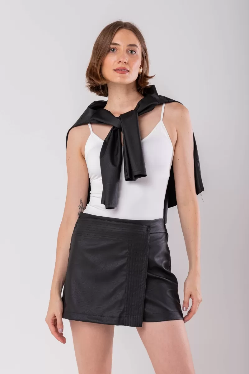 Hidrogênio - POLYURETHANE SKIRT SHORTS WITH POCKETS AND BLACK STITCHING - 19962001 Hidrogênio - POLYURETHANE SKIRT SHORTS WITH POCKETS AND BLACK STITCHING - 19962001