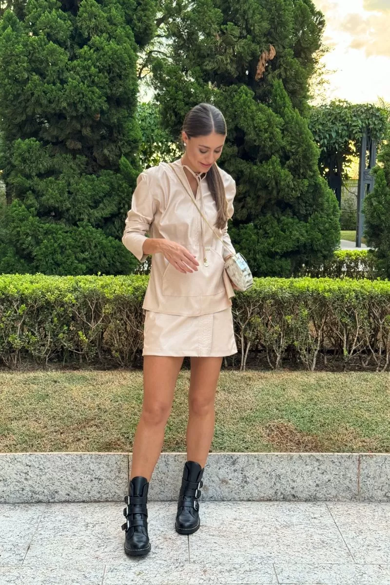 Hidrogênio - POLYURETHANE SKIRT SHORTS WITH POCKETS AND CHAMPAGNE STITCHING - 19962244 Hidrogênio - POLYURETHANE SKIRT SHORTS WITH POCKETS AND CHAMPAGNE STITCHING - 19962244