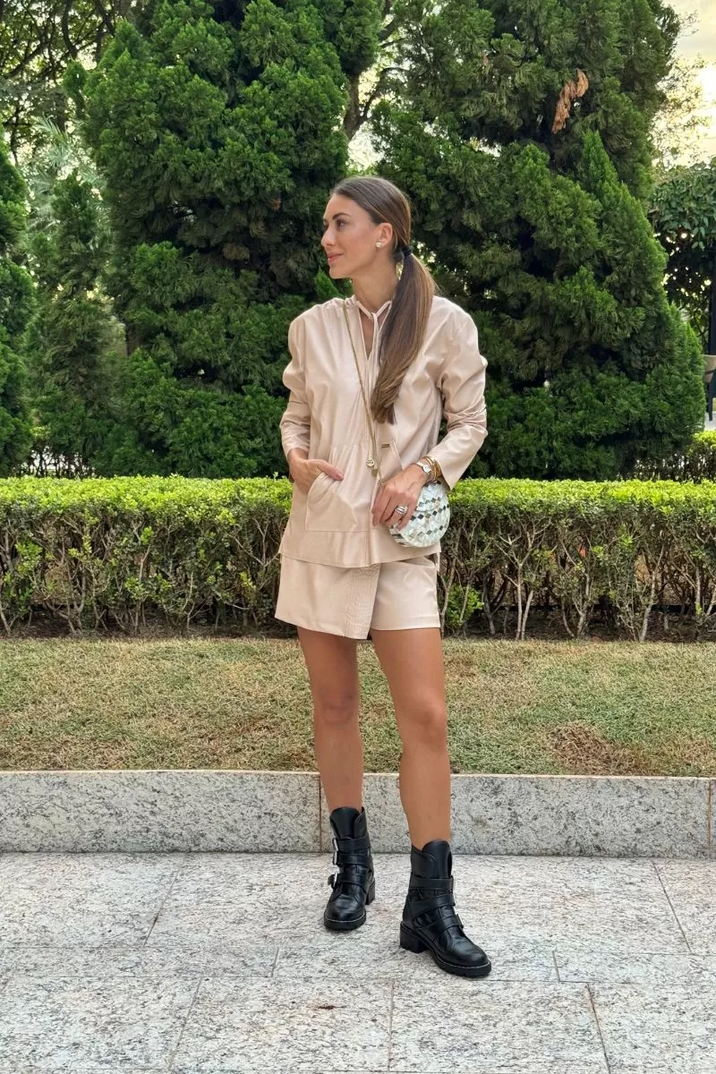Hidrogênio - POLYURETHANE SKIRT SHORTS WITH POCKETS AND CHAMPAGNE STITCHING - 19962244 Hidrogênio - POLYURETHANE SKIRT SHORTS WITH POCKETS AND CHAMPAGNE STITCHING - 19962244