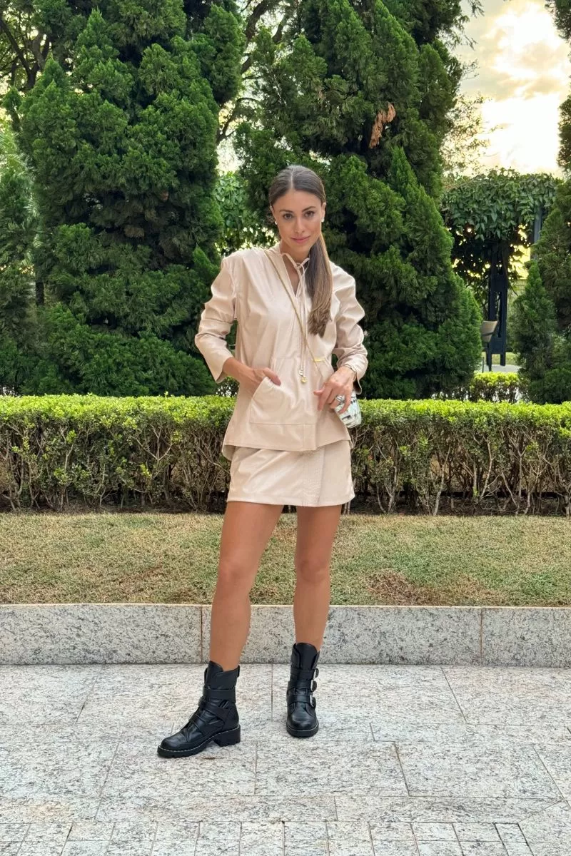 Hidrogênio - POLYURETHANE SKIRT SHORTS WITH POCKETS AND CHAMPAGNE STITCHING - 19962244 Hidrogênio - POLYURETHANE SKIRT SHORTS WITH POCKETS AND CHAMPAGNE STITCHING - 19962244