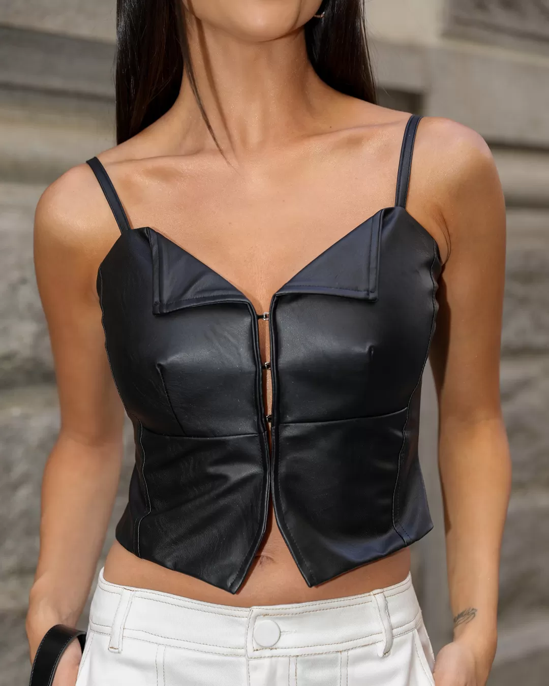 Dot Clothing - Cropped Dot Clothing Black Leather - 2312PRETO Dot Clothing - Cropped Dot Clothing Black Leather - 2312PRETO
