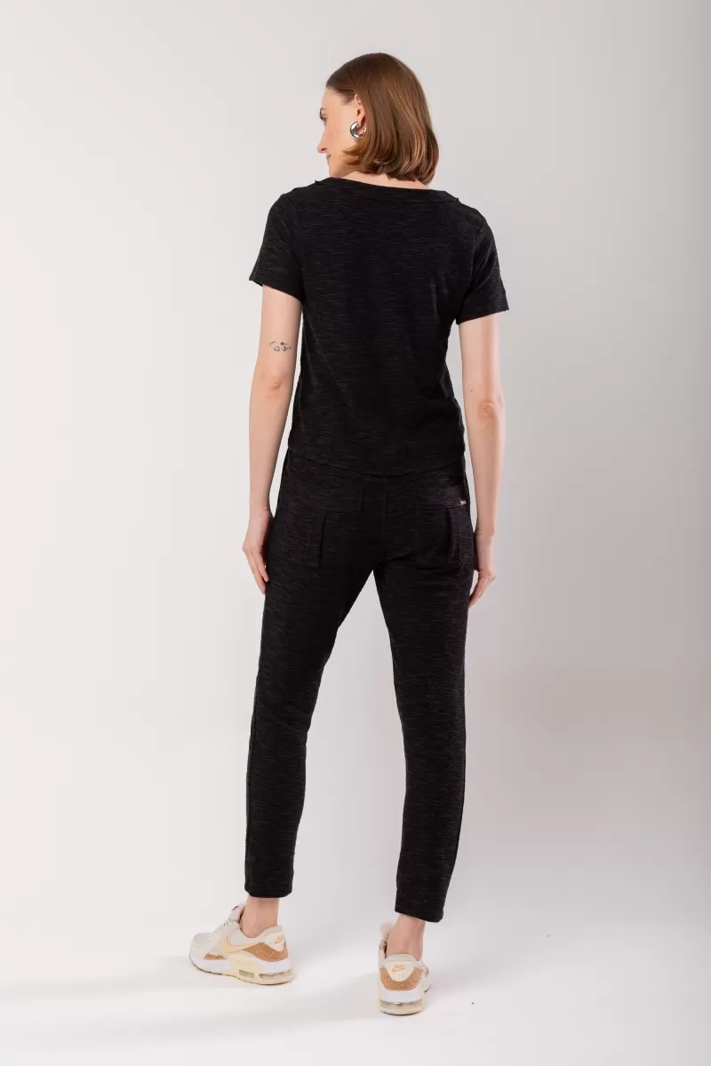 Hidrogênio - BASIC THREAD BLOUSE WITH DEC. V BLACK - 19985001 Hidrogênio - BASIC THREAD BLOUSE WITH DEC. V BLACK - 19985001