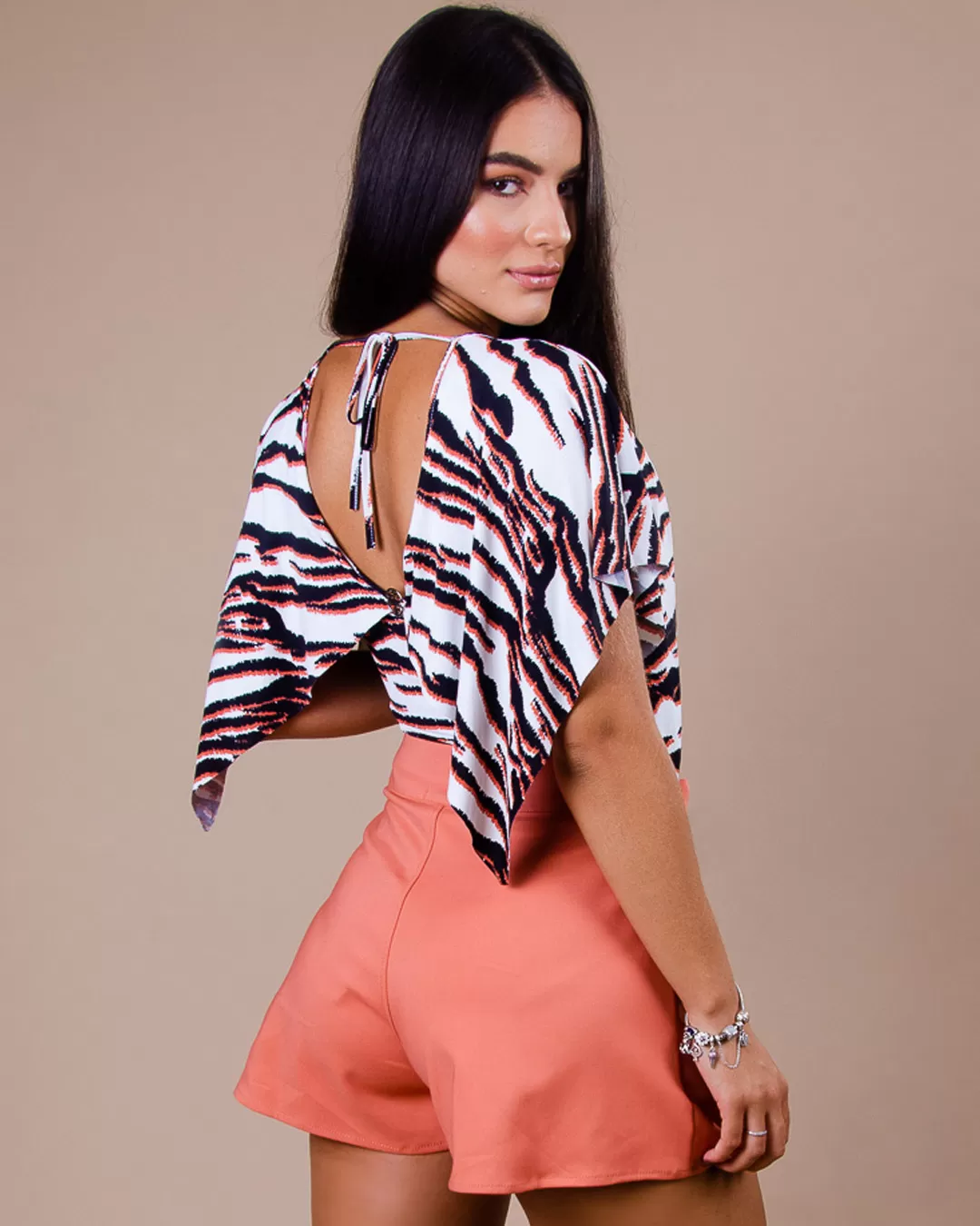 Miss Misses - Short Miss Misses Alfaiataria com Bolsos Bege - 80328BEGE