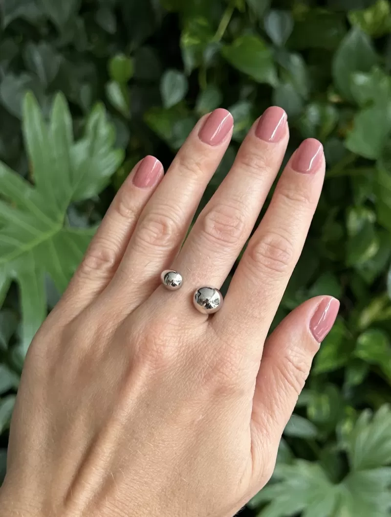 Mikabe - White Rhodium Adjustable Drop Ring - MK1743