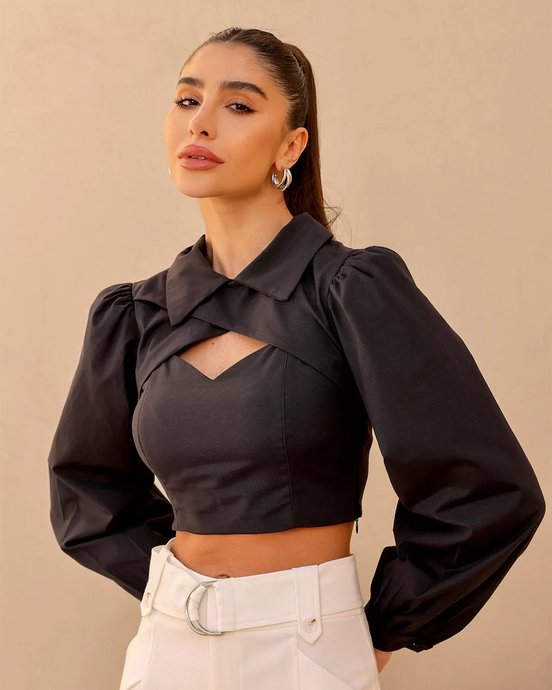 Dot Clothing - Cropped Dot Clothing Cutouts Black - 2040PRETO Dot Clothing - Cropped Dot Clothing Cutouts Black - 2040PRETO