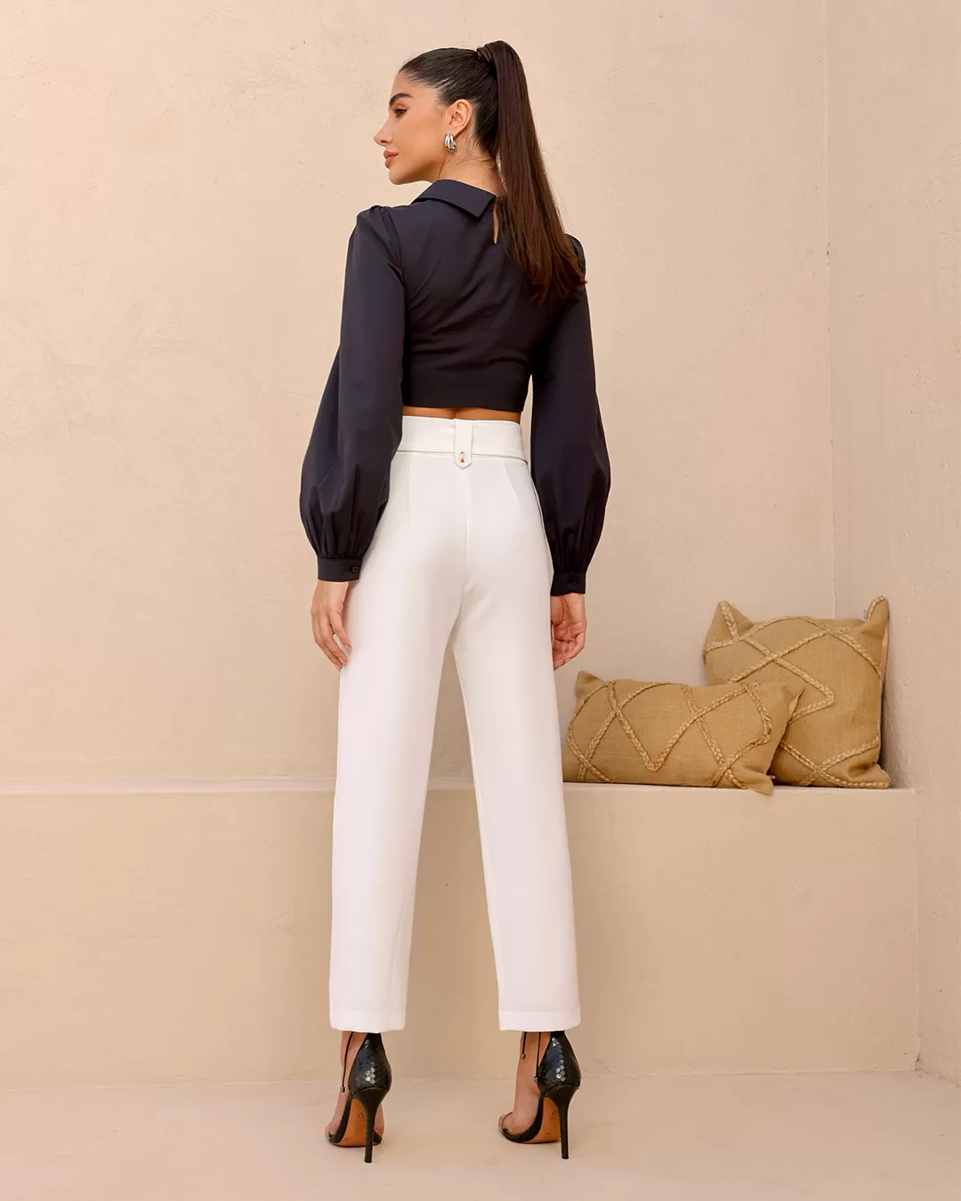 Dot Clothing - Cropped Dot Clothing Cutouts Black - 2040PRETO Dot Clothing - Cropped Dot Clothing Cutouts Black - 2040PRETO