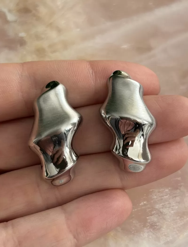 Mikabe - White Rhodium Satin Textured Earring - MK1786