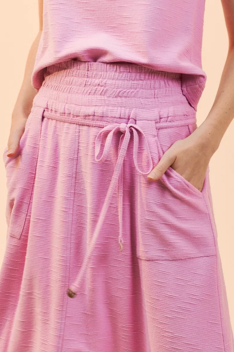 Hidrogênio - WIDE COS MIDI SKIRT WITH STITCHING AND POCKETS IN RED CURRANT - 20131555 Hidrogênio - WIDE COS MIDI SKIRT WITH STITCHING AND POCKETS IN RED CURRANT - 20131555