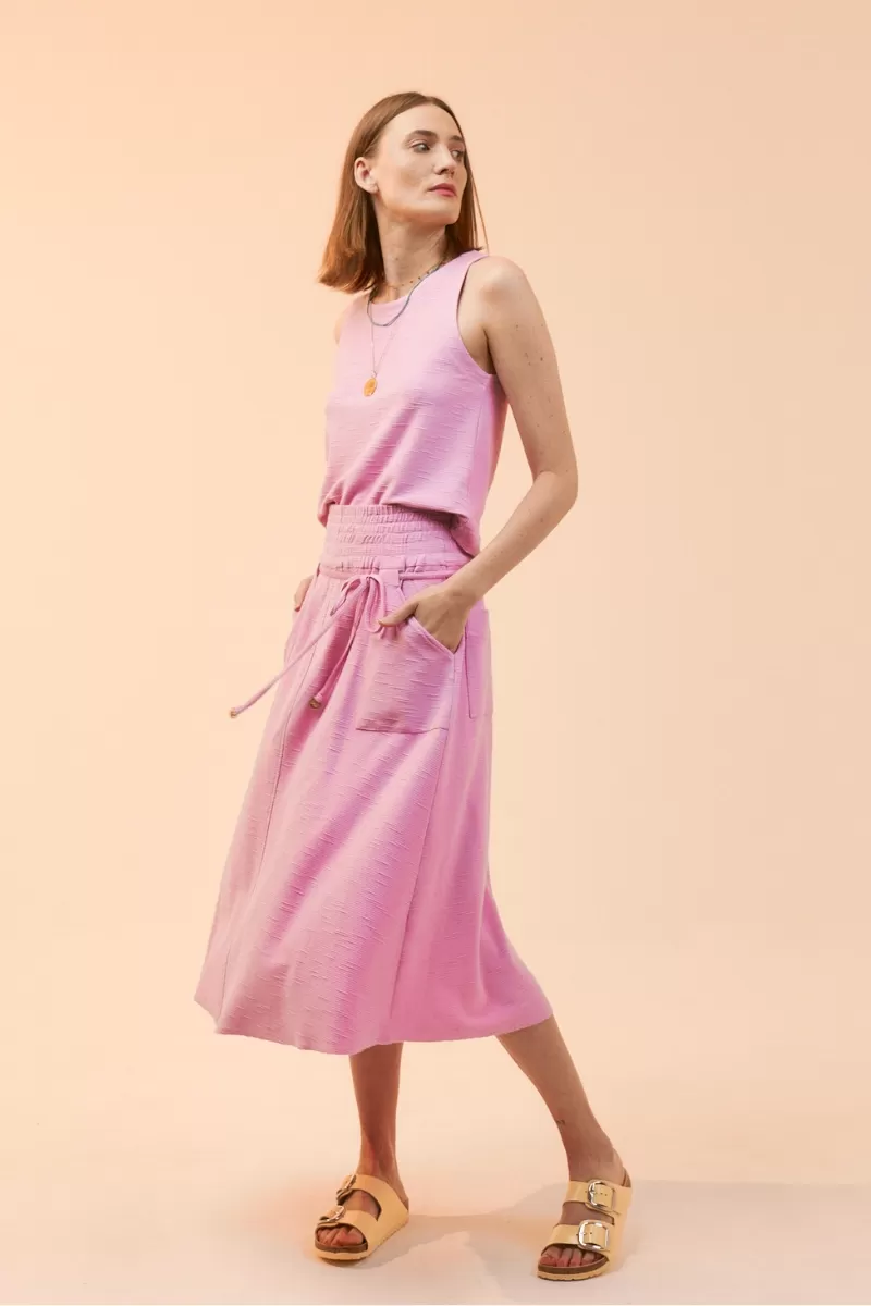 Hidrogênio - WIDE COS MIDI SKIRT WITH STITCHING AND POCKETS IN RED CURRANT - 20131555 Hidrogênio - WIDE COS MIDI SKIRT WITH STITCHING AND POCKETS IN RED CURRANT - 20131555