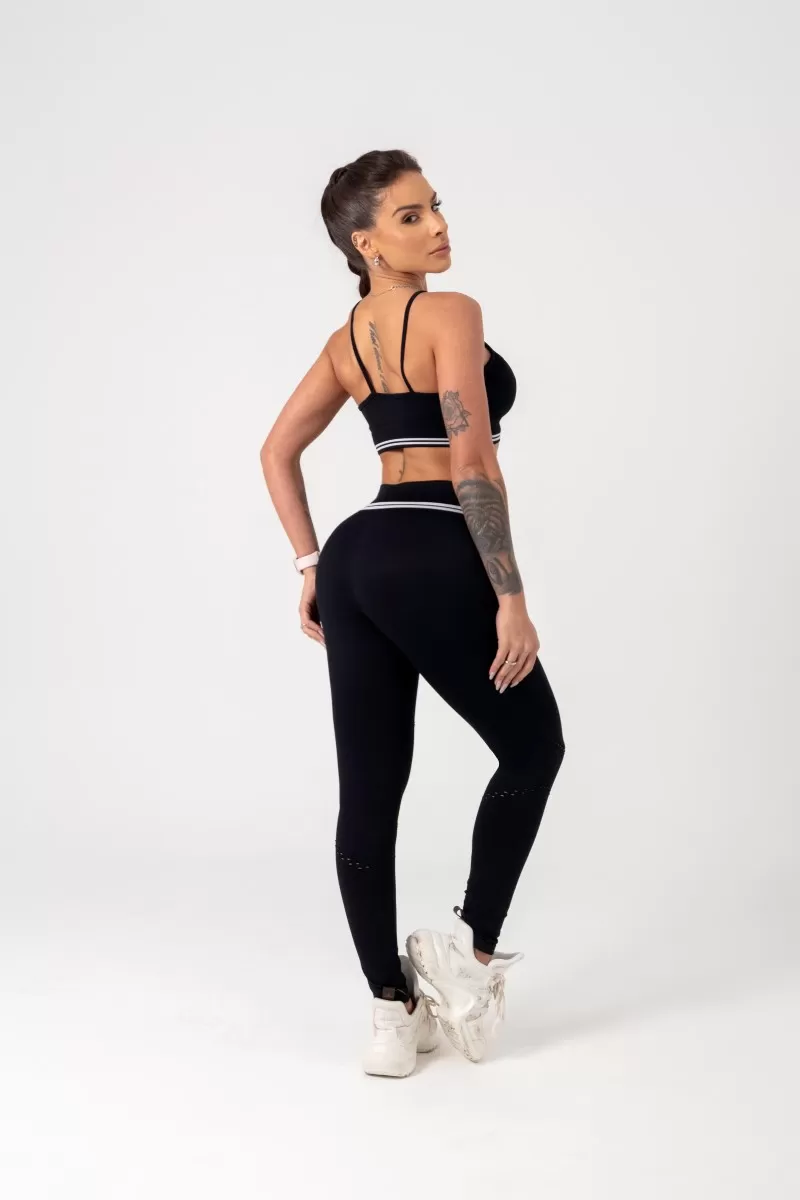 Hipkini - Movement Seamless Black Top - 33330729 Hipkini - Movement Seamless Black Top - 33330729