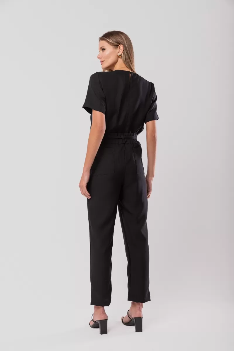 Hidrogênio - CARROT CREPE PANTS WITH BELT AND POCKET LUANA BLACK - 20106001 Hidrogênio - CARROT CREPE PANTS WITH BELT AND POCKET LUANA BLACK - 20106001