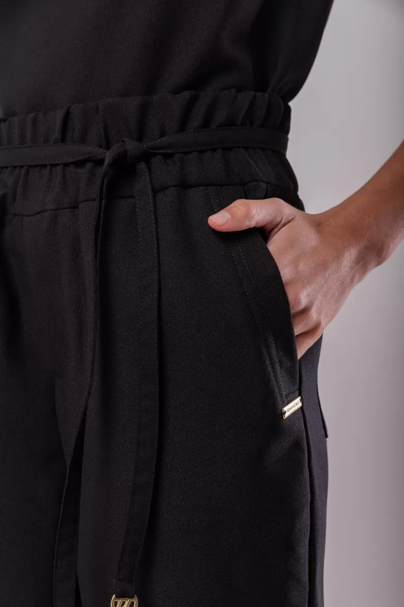 Hidrogênio - CARROT CREPE PANTS WITH BELT AND POCKET LUANA BLACK - 20106001 Hidrogênio - CARROT CREPE PANTS WITH BELT AND POCKET LUANA BLACK - 20106001