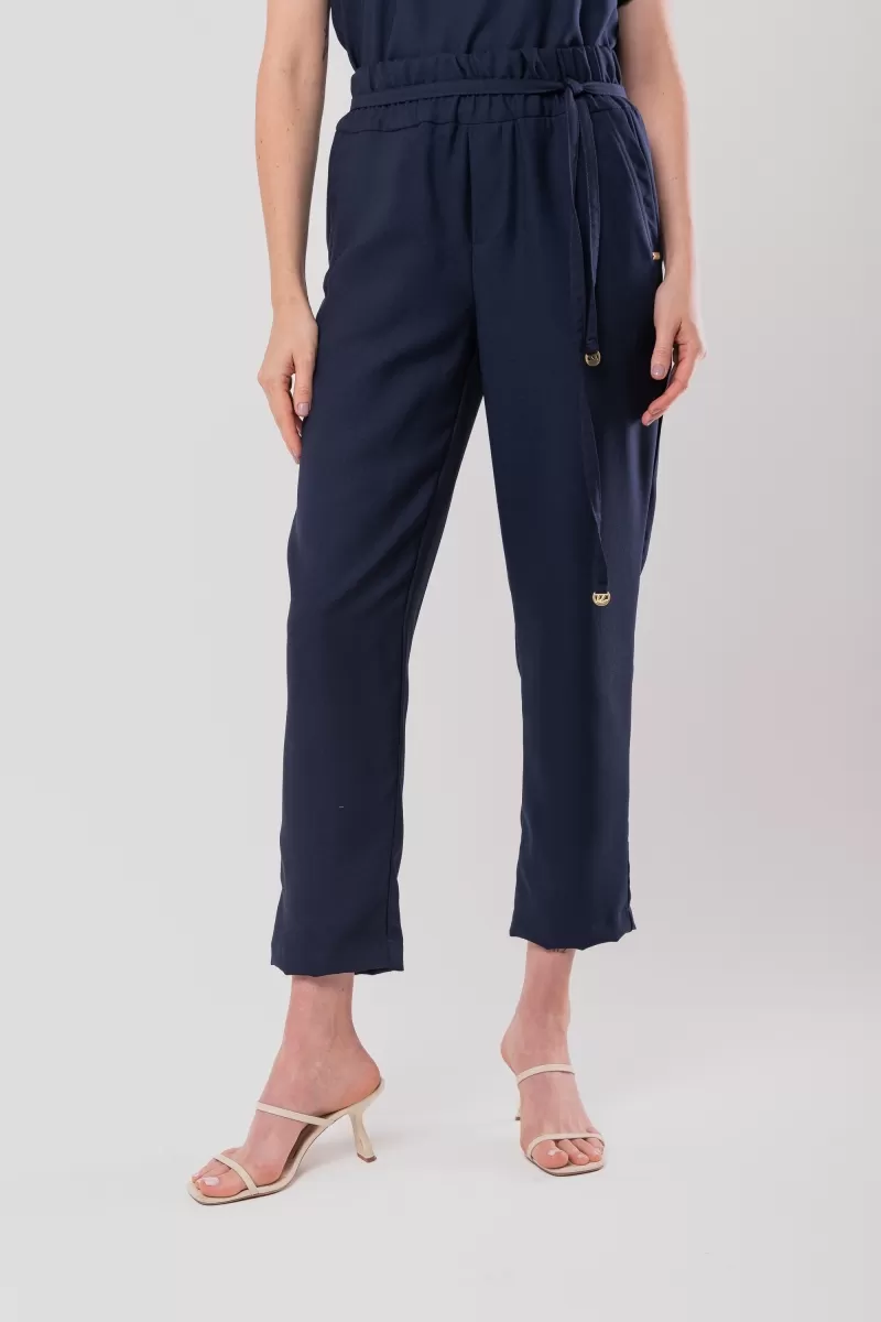 Hidrogênio - CARROT CREPE PANTS WITH BELT AND POCKET LUANA NAVY - 20106004 Hidrogênio - CARROT CREPE PANTS WITH BELT AND POCKET LUANA NAVY - 20106004