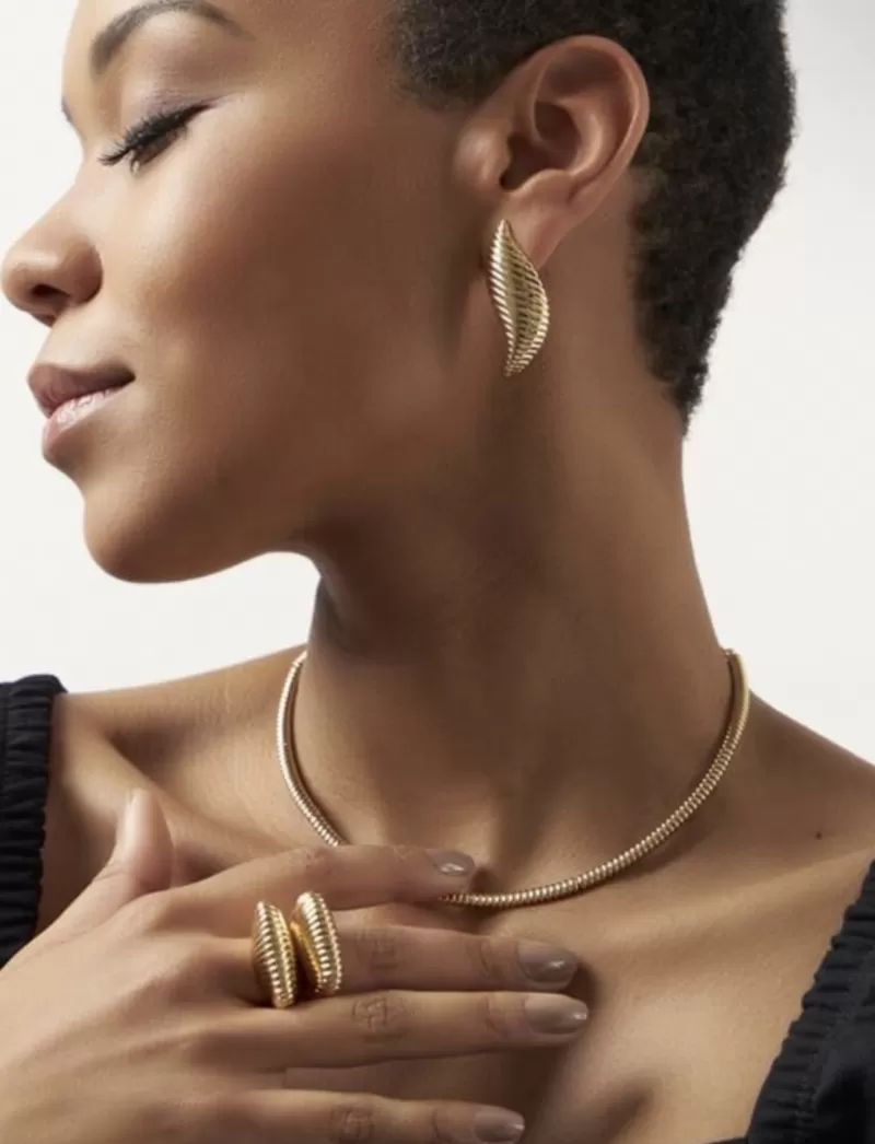 Mikabe - Gold Ribbed Earring - MK1996