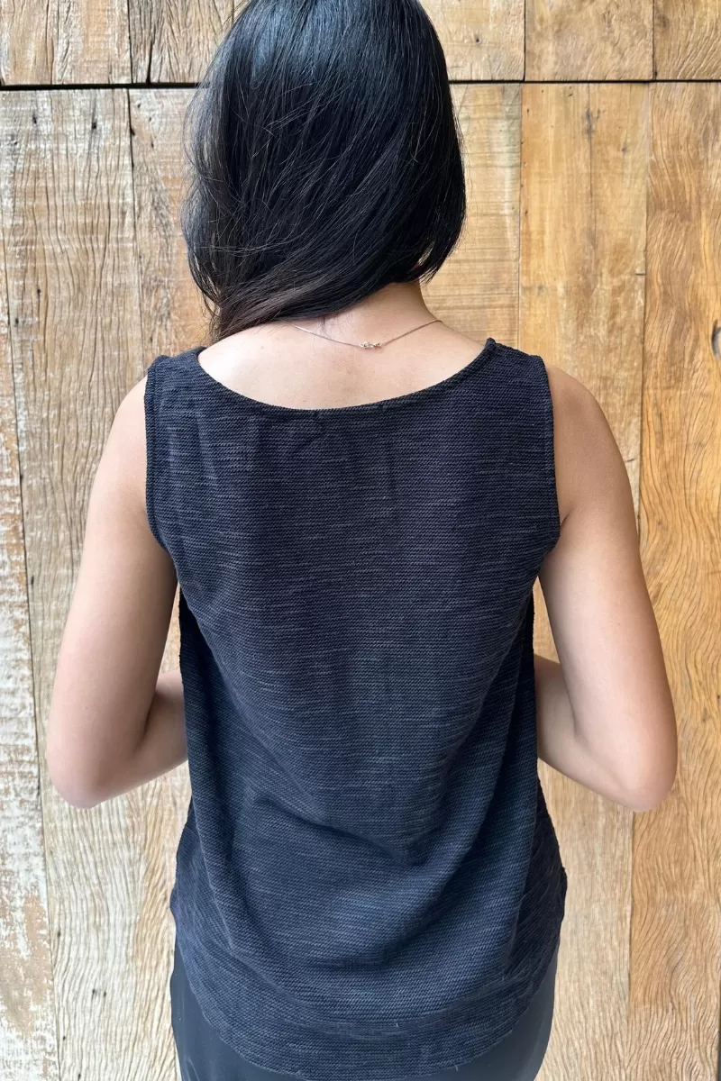 Hidrogênio - SWEATSHIRT TANK TOP WITH BUTTONS ON THE NECKLINE IN BLACK - 18875001 Hidrogênio - SWEATSHIRT TANK TOP WITH BUTTONS ON THE NECKLINE IN BLACK - 18875001