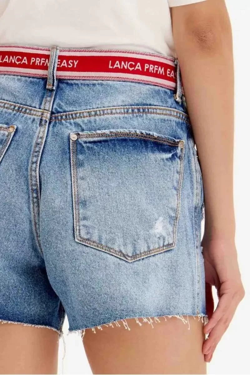 LANÇA PERFUME - Comfort Jean Shorts With High Waist And Belt At The Waist LAUNCHES EASY PERFUME - 2819 LANÇA PERFUME - Comfort Jean Shorts With High Waist And Belt At The Waist LAUNCHES EASY PERFUME - 2819