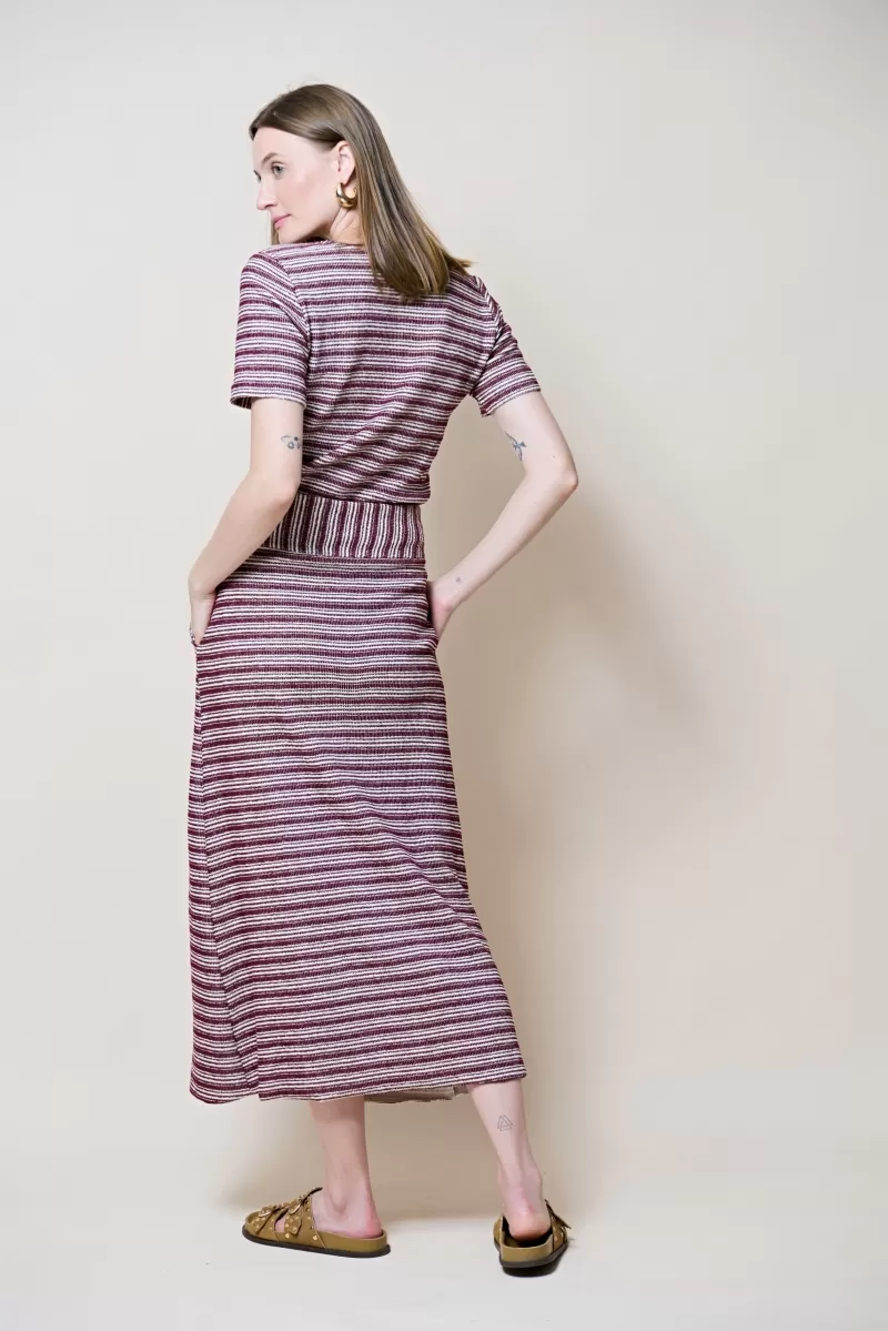 Hidrogênio - LONG SKIRT WITH WINE THREAD CUT-OUT - 20325043 Hidrogênio - LONG SKIRT WITH WINE THREAD CUT-OUT - 20325043